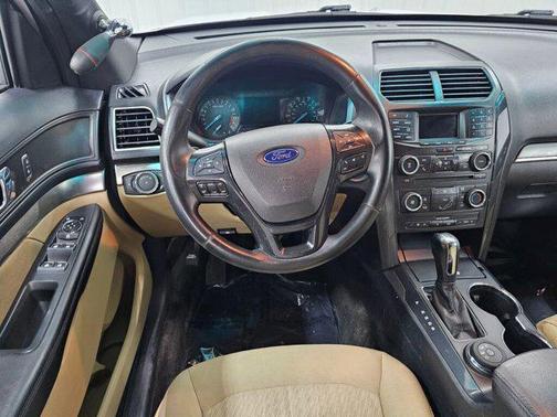 2016 Ford Explorer Base