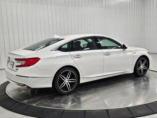Platinum White Pearl 2021 Honda Accord Hybrid Touring