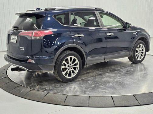 2017 Toyota RAV4 Hybrid SE