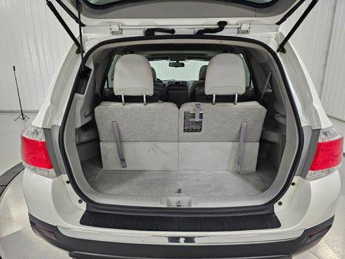 2013 Toyota Highlander SE
