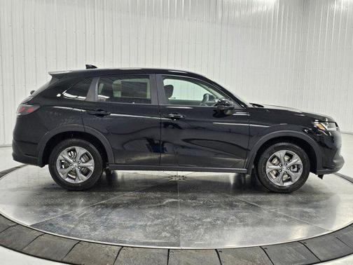 Crystal Black Pearl 2026 Honda HR-V LX