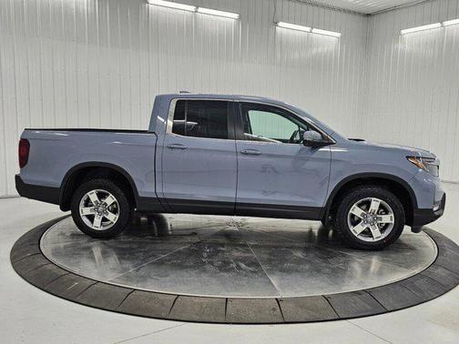 Sonic Gray Pearl 2026 Honda Ridgeline RTL