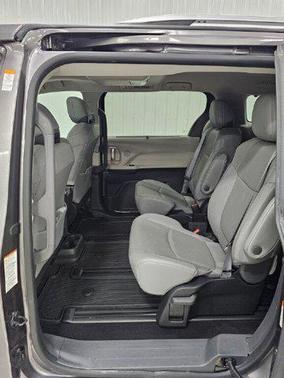 2022 Toyota Sienna Limited 7-Passenger