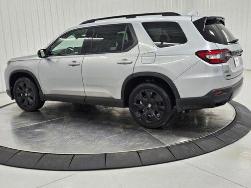 Solar Silver Metallic 2026 Honda Pilot Black Edition