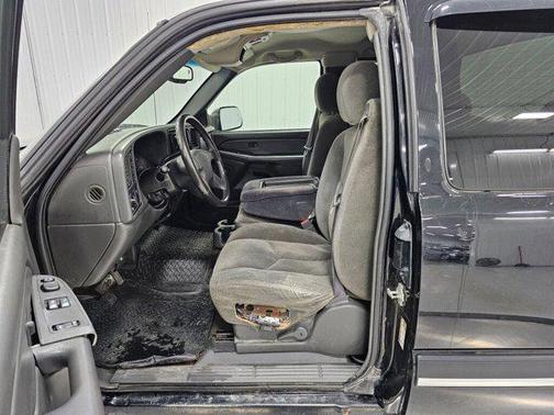 2004 Chevrolet Silverado 2500 LS H/D Extended Cab