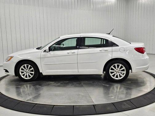 Bright White 2011 Chrysler 200 Touring