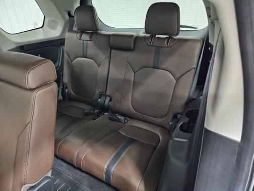 2023 Honda Pilot AWD Elite