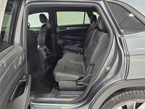 2024 Volkswagen Atlas Cross Sport 2.0T SE w/Technology 4MOTION