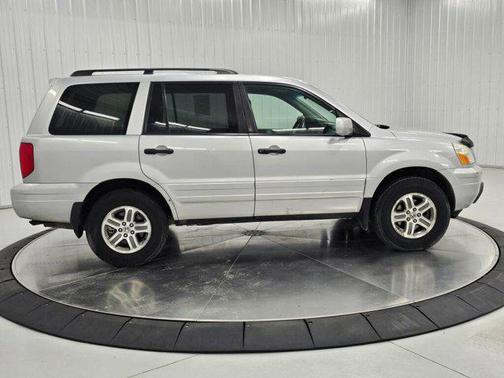 Starlight Silver Metallic 2004 Honda Pilot EX-L