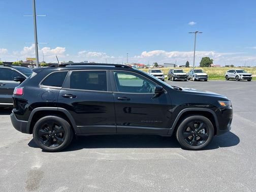 Diamond Black Crystal Pearlcoat 2020 Jeep Cherokee Latitude Plus