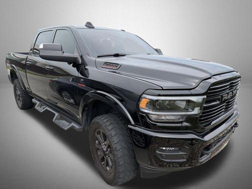 Diamond Black Crystal Pearlcoat 2020 RAM 2500 Laramie