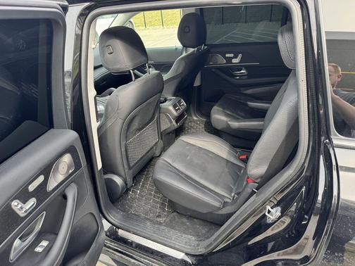 Black 2024 Mercedes-Benz GLS 450 4MATIC