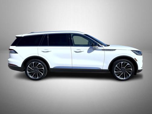 Pristine White Metallic Tri-Coat 2026 Lincoln Aviator Reserve AWD