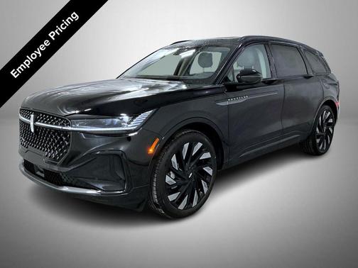 Infinite Black Metallic Clearcoat 2026 Lincoln Nautilus Reserve