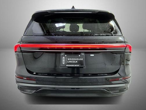 Infinite Black Metallic Clearcoat 2026 Lincoln Nautilus Reserve