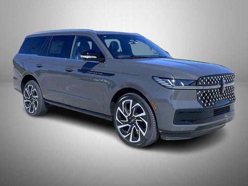 Chroma Caviar Dark Gray Metallic Clearcoat 2026 Lincoln Navigator Black Label
