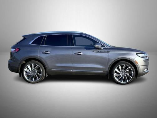 Asher Gray Metallic Clearcoat 2022 Lincoln Nautilus Reserve