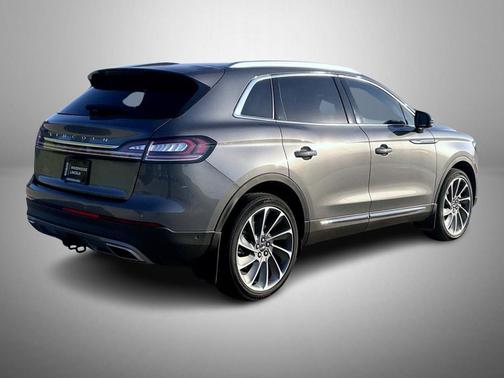 Asher Gray Metallic Clearcoat 2022 Lincoln Nautilus Reserve
