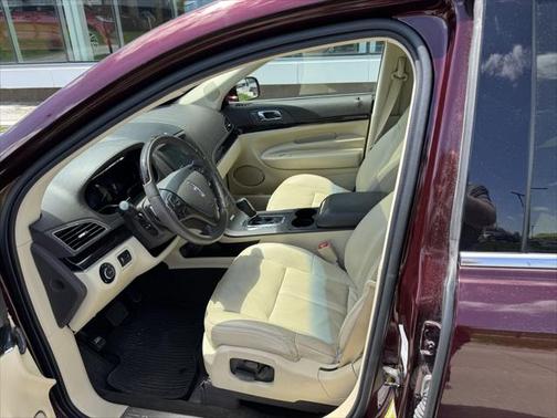 2019 Lincoln MKT Standard