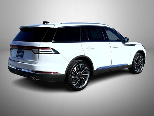 pristine white metallic tri-coat 2026 Lincoln Aviator Reserve AWD