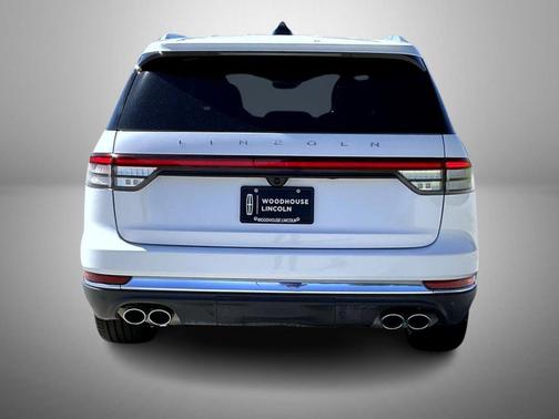 pristine white metallic tri-coat 2026 Lincoln Aviator Reserve AWD