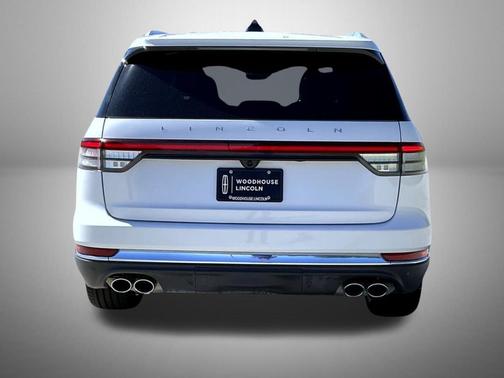 pristine white metallic tri-coat 2026 Lincoln Aviator Reserve AWD