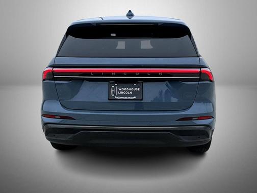 Whisper Blue Metallic Clearcoat 2026 Lincoln Nautilus Premiere