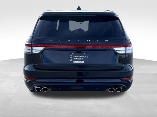 Infinite Black Metallic Clearcoat 2026 Lincoln Aviator Reserve AWD