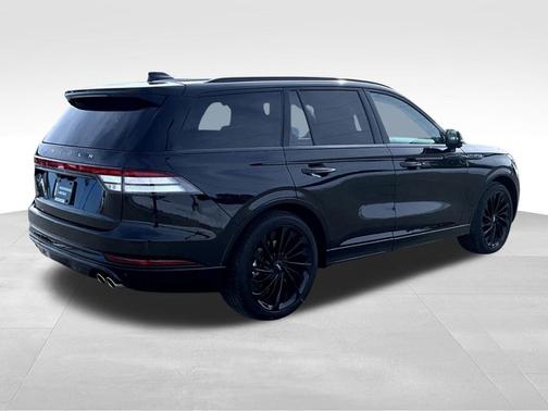 Infinite Black Metallic Clearcoat 2026 Lincoln Aviator Reserve AWD