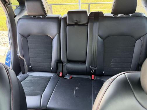 Atlas Blue Metallic 2023 Ford Edge ST Line