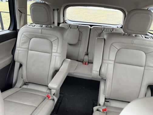 2022 Lincoln Aviator Reserve AWD