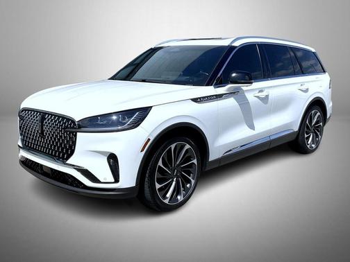 Pristine White Metallic Tri-Coat 2025 Lincoln Aviator Reserve AWD