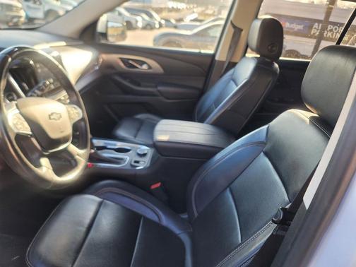 Summit White 2020 Chevrolet Traverse RS