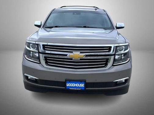 Pepperdust Metallic 2019 Chevrolet Suburban Premier