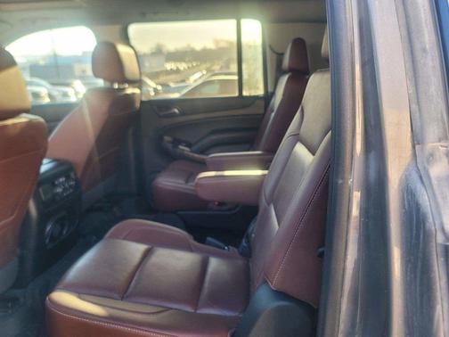 Pepperdust Metallic 2019 Chevrolet Suburban Premier