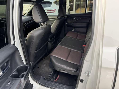 2025 Honda Ridgeline Black