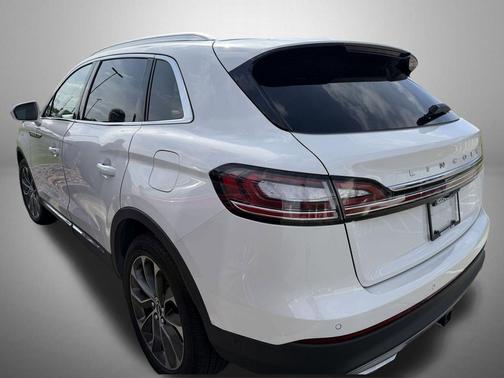 Pristine White Metallic Tri-Coat 2023 Lincoln Nautilus Reserve