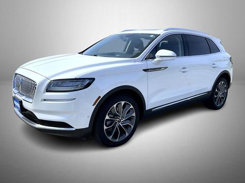 Pristine White Metallic Tri-Coat 2023 Lincoln Nautilus Reserve