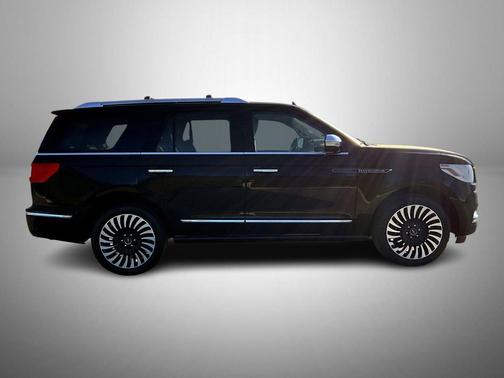2018 Lincoln Navigator Black Label