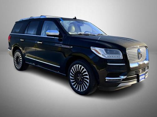 2018 Lincoln Navigator Black Label