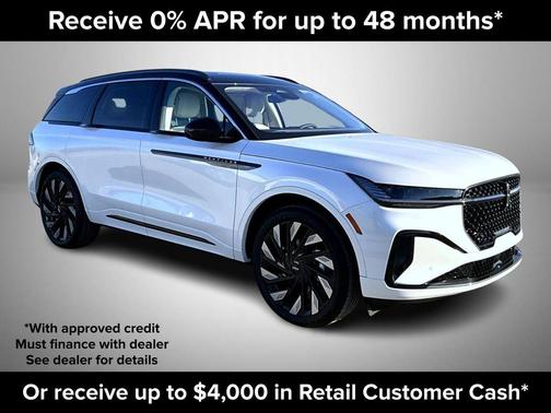 White Platinum Metallic Tri-Coat 2026 Lincoln Nautilus Black Label