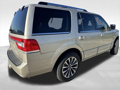 2017 Lincoln Navigator Select