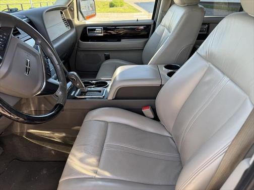 2017 Lincoln Navigator Select