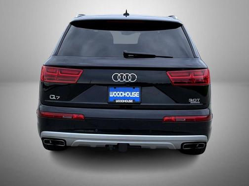 Black 2018 Audi Q7 3.0T Prestige