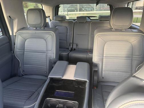 2024 Lincoln Navigator Black Label