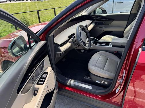 Red Carpet Metallic Tinted Clearcoat 2024 Lincoln Nautilus Reserve