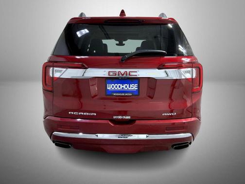 2020 GMC Acadia Denali