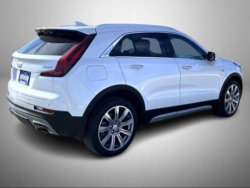 2022 Cadillac XT4 Premium Luxury