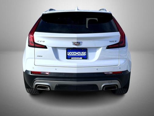 2022 Cadillac XT4 Premium Luxury