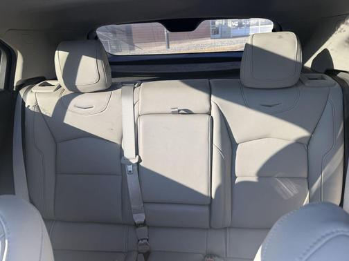 2022 Cadillac XT4 Premium Luxury